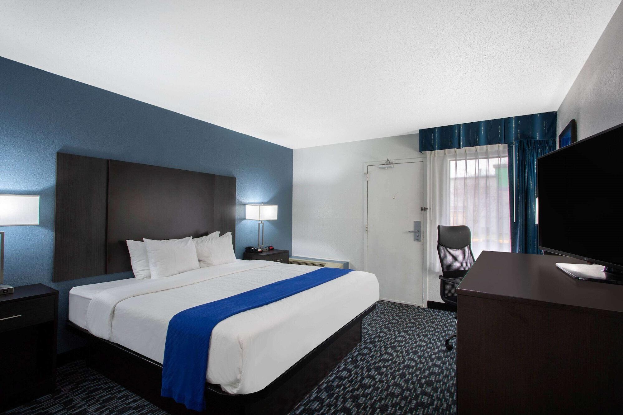 Baymont By Wyndham Charlotte University Kültér fotó