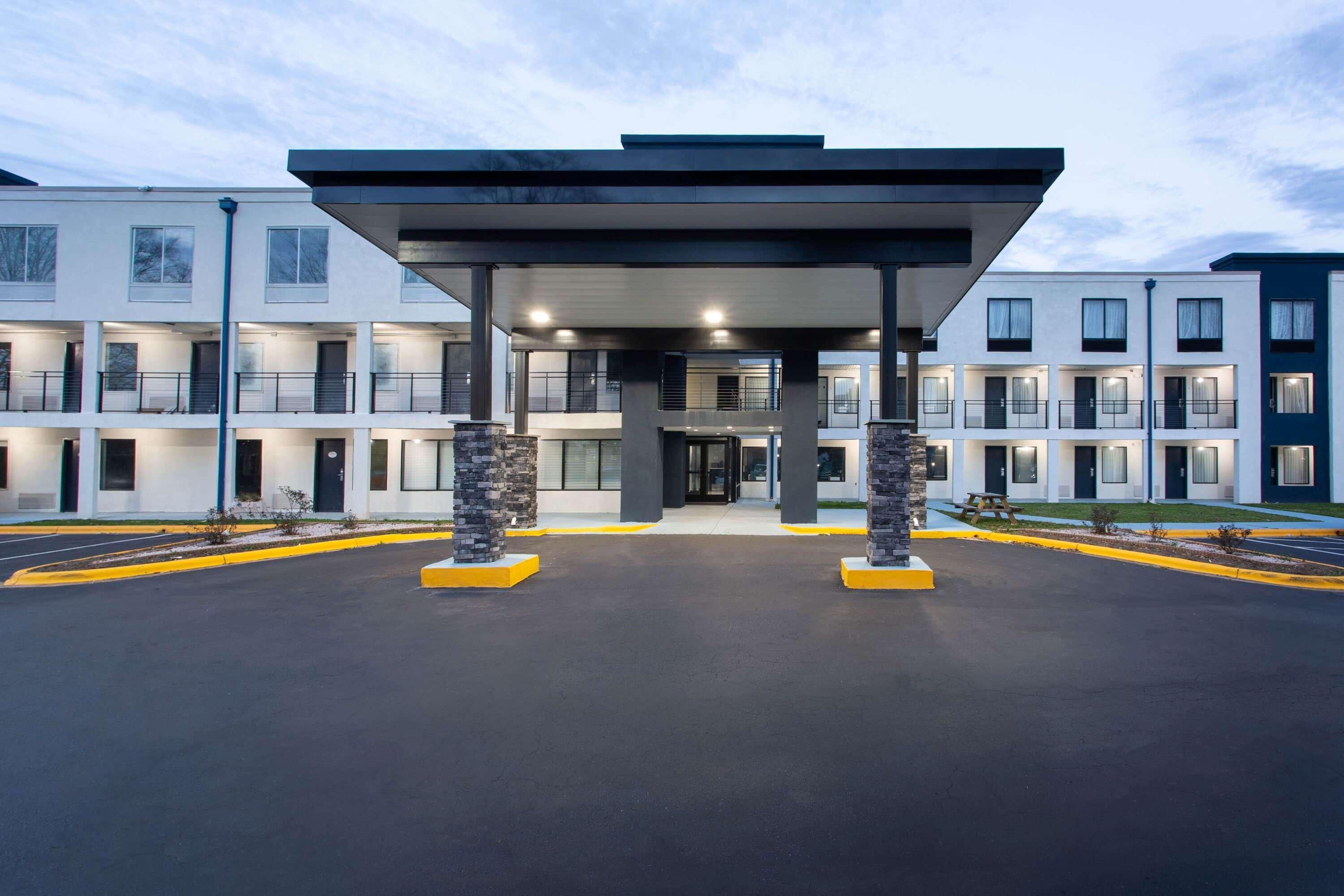 Baymont By Wyndham Charlotte University Kültér fotó