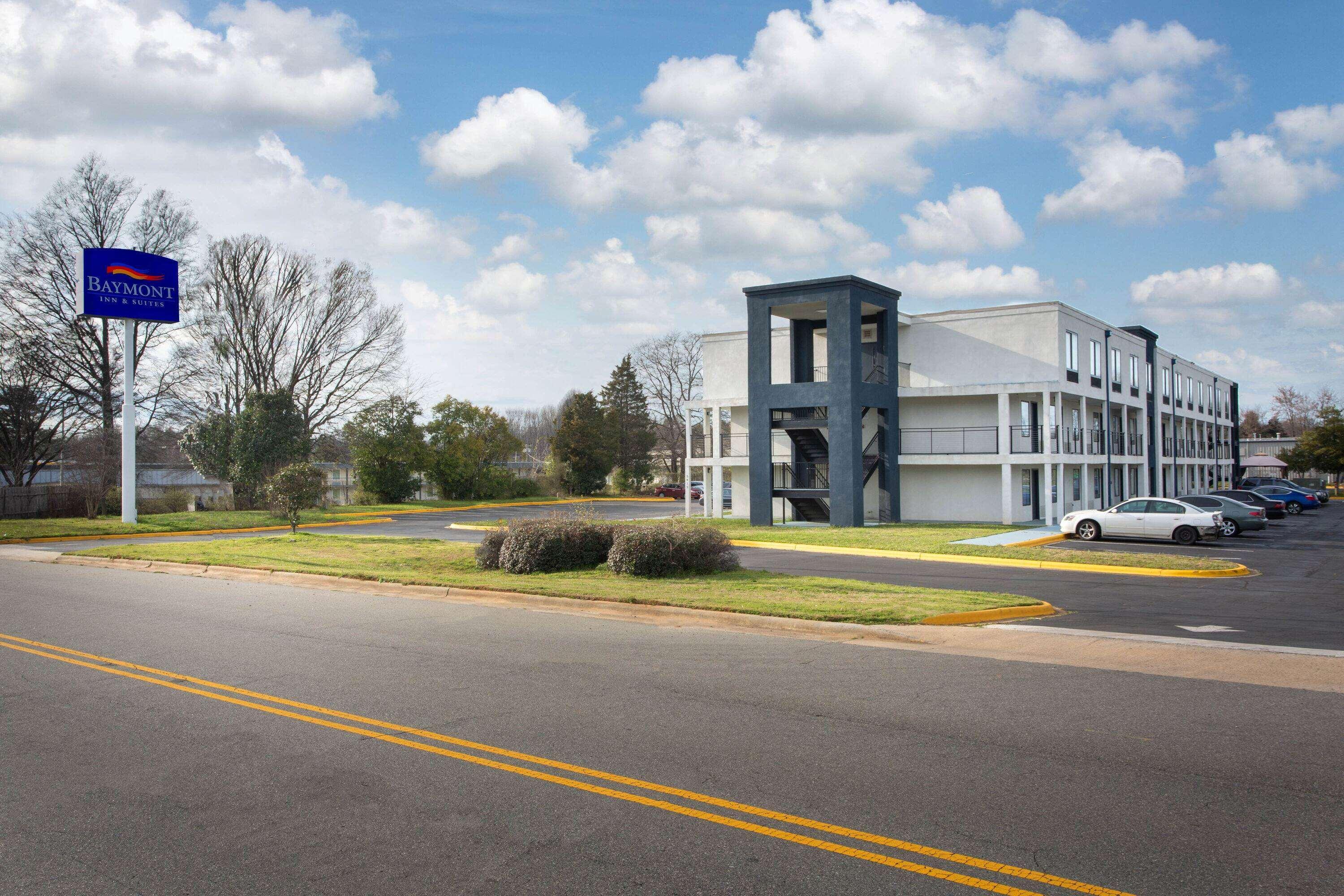 Baymont By Wyndham Charlotte University Kültér fotó